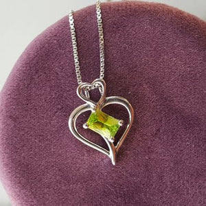 Hearty Arizona Peridot Pendant