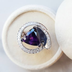 Swirled Trillion Cut Amethyst Ring