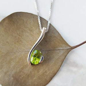 Curvy Peridot Pendant