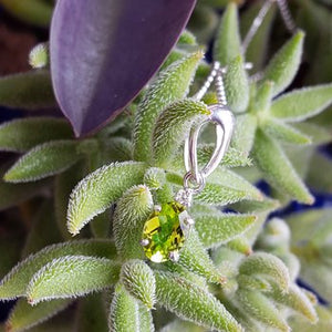 Arizona Peridot Loop Pendant