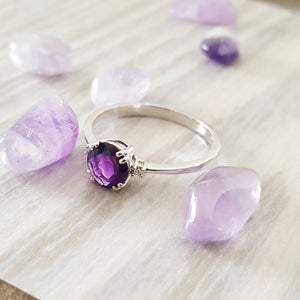 "Grace" 14K White Gold Arizona Four Peaks Amethyst Ring