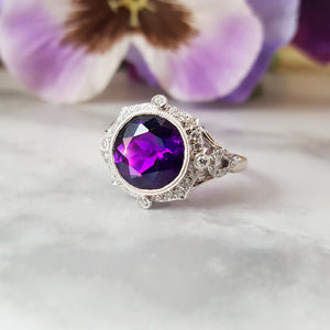 "Liza" 14K Gold Vintage Amethyst Ring