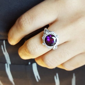 "Liza" 14K Gold Vintage Amethyst Ring